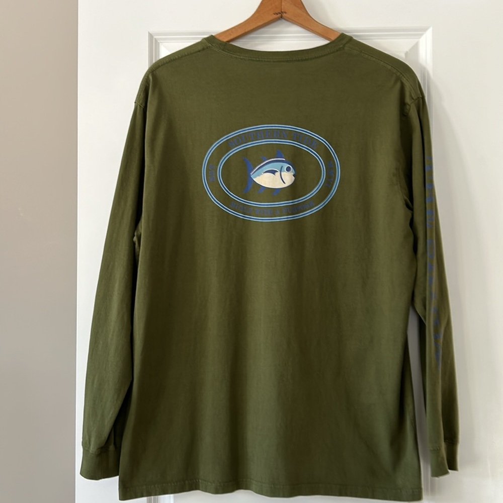 Southern Tide SKIPJACK Logo Olive Green Long Sleeve Tee Size XL w MEASUREMENTS